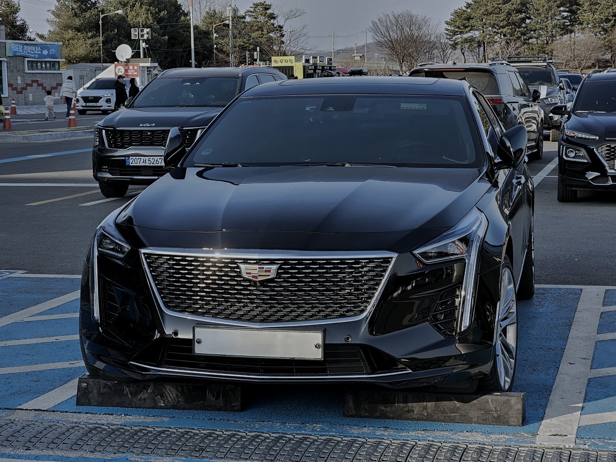 2020 Cadillac CT6 in black — Executive Sedans chauffeur vehicle seating 3 passengers